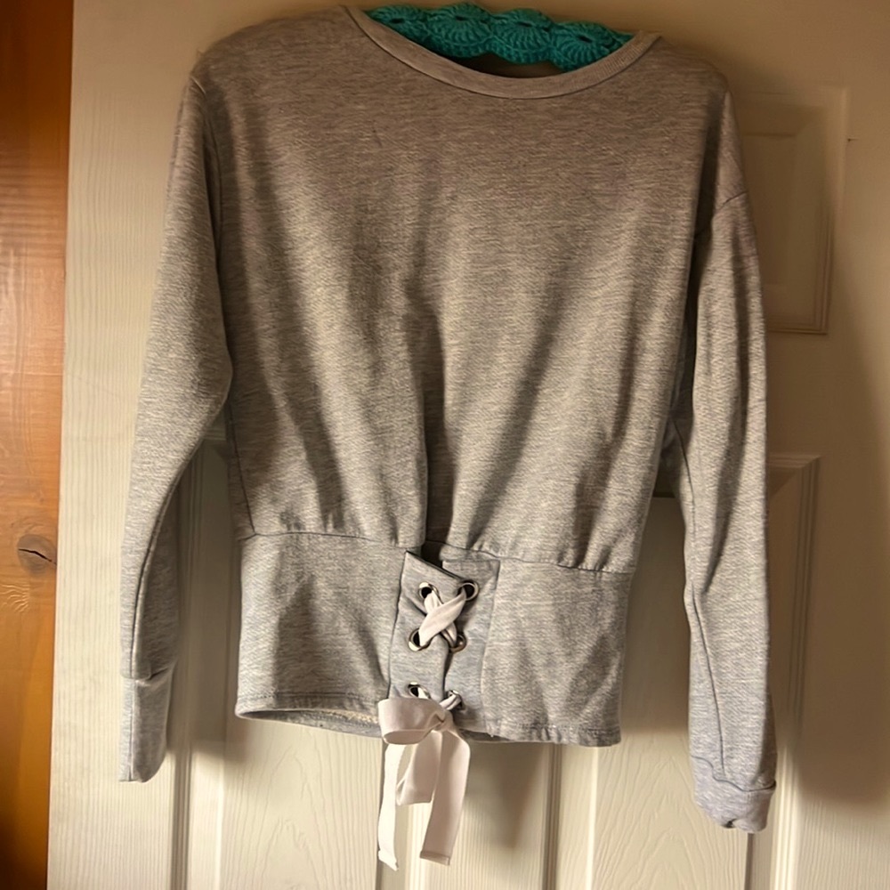 Harlow & Graham Gray Sweatshirt